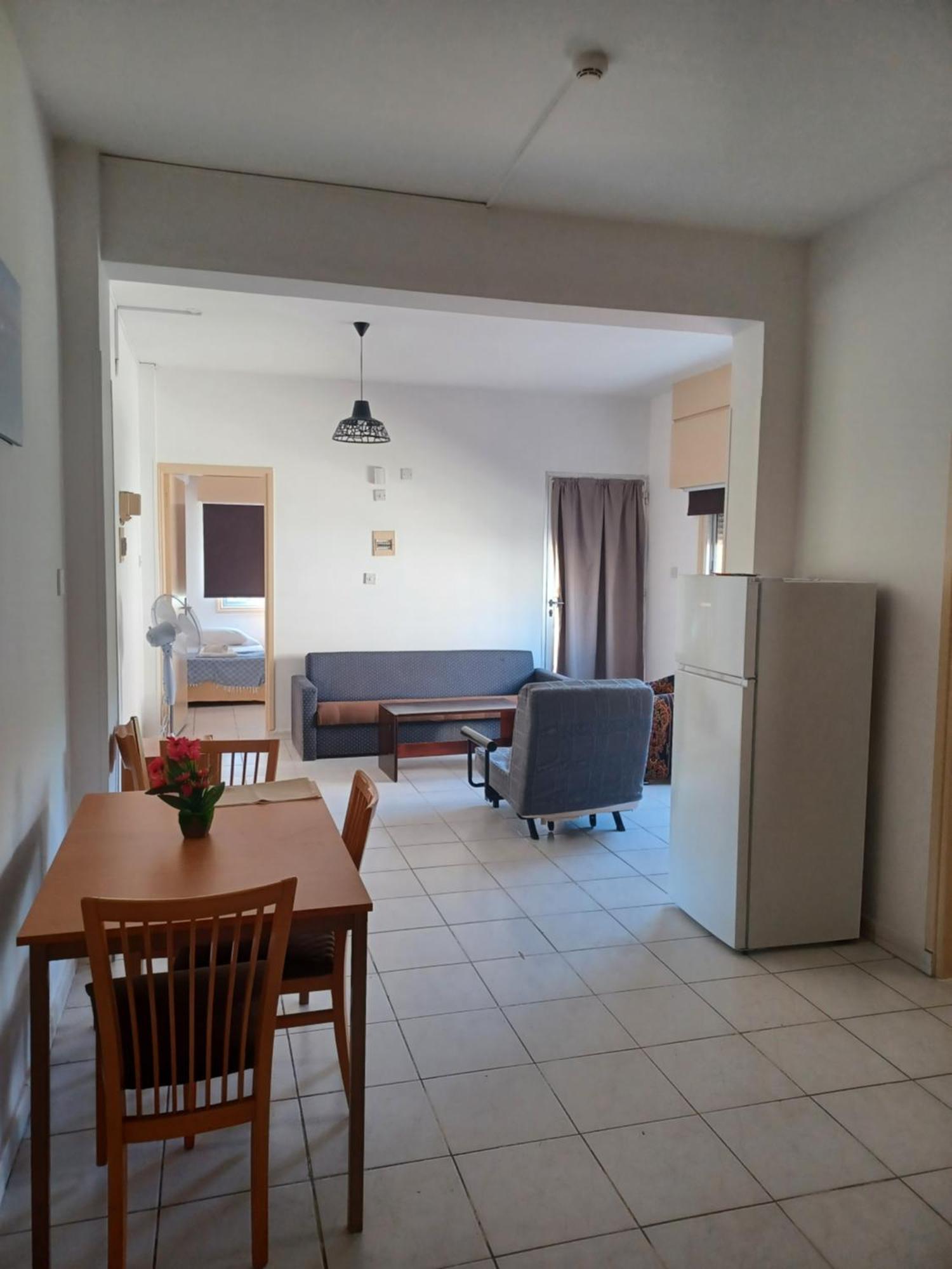 Terpsichore Holiday Apts Limassol Bagian luar foto
