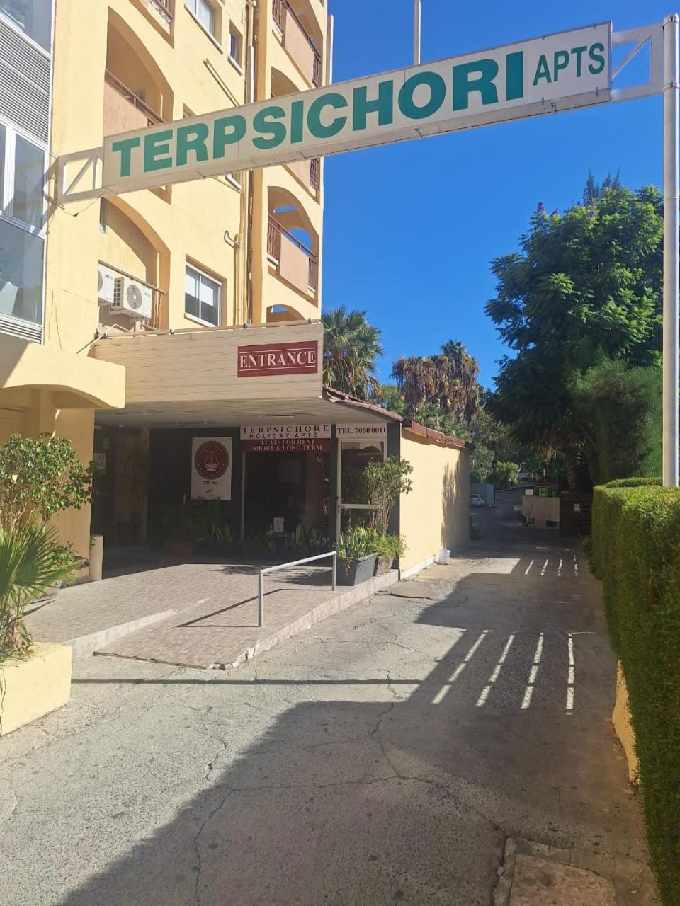 Terpsichore Holiday Apts Limassol Bagian luar foto