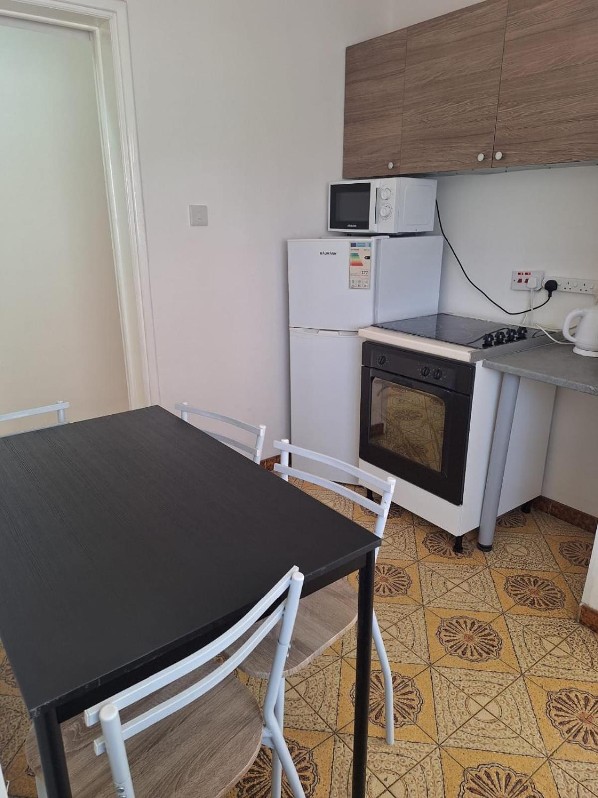 Terpsichore Holiday Apts Limassol Bagian luar foto