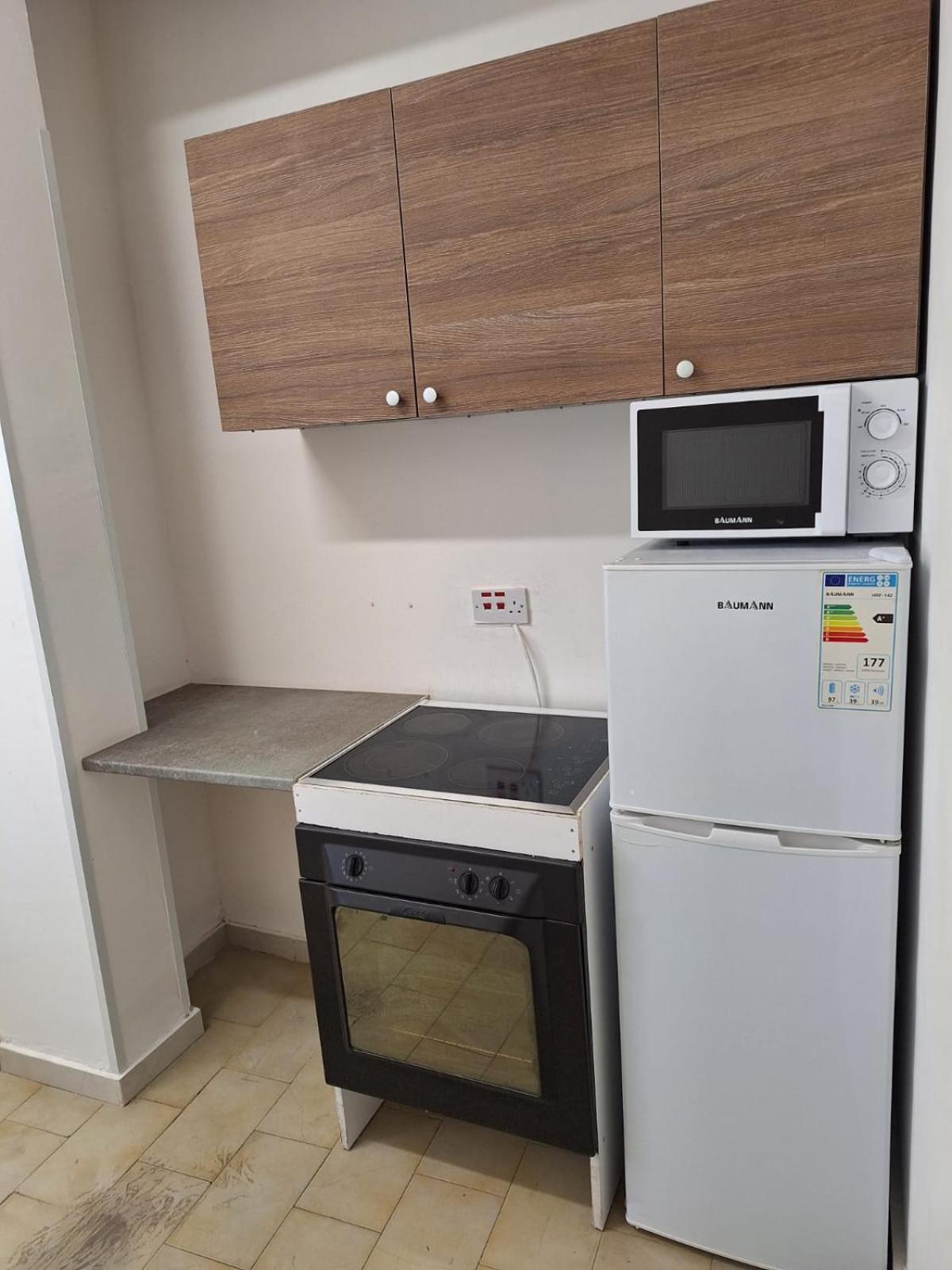 Terpsichore Holiday Apts Limassol Bagian luar foto